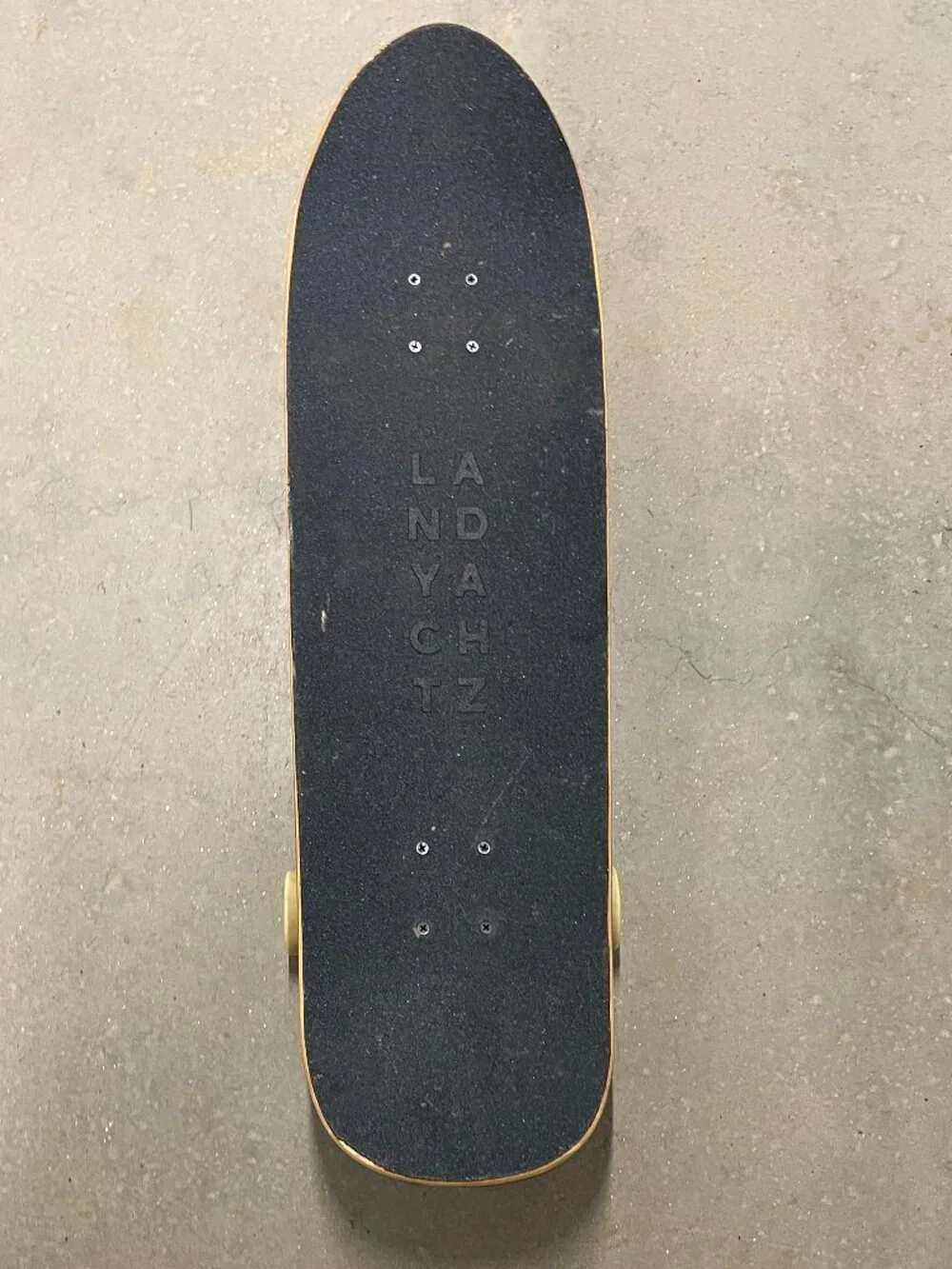 Landyachtz ATV Perfecto Q-Binski skateboard